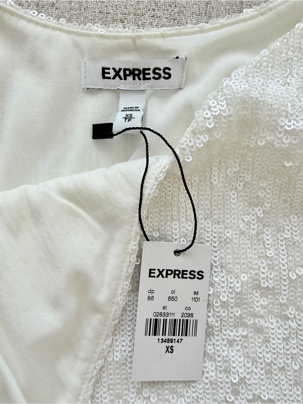 🤍 EXPRESS White Sparkly Sequin Cami Tank Top XS - Picture 12 of 12